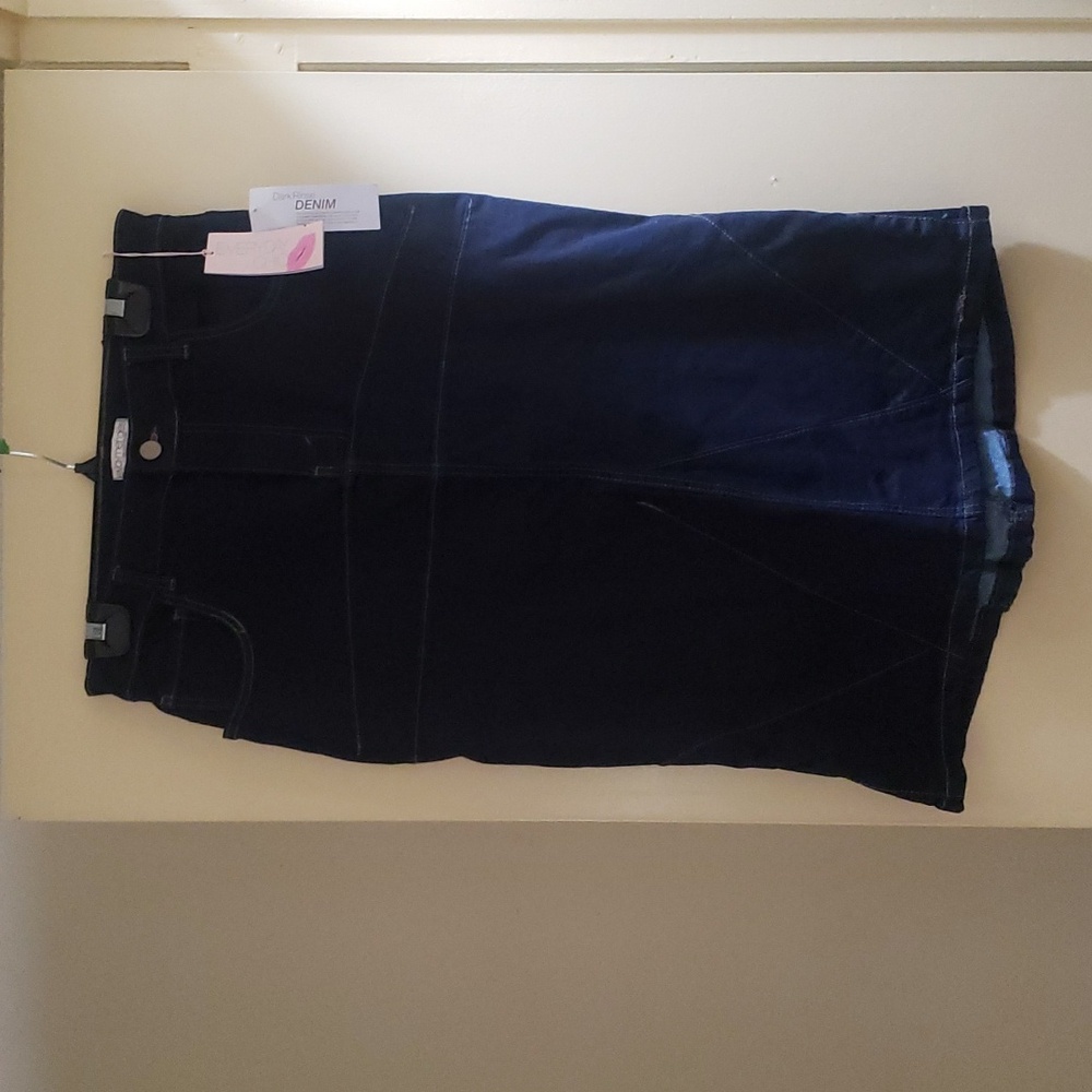 Eva Mendes,New, size medium, Denim skirt